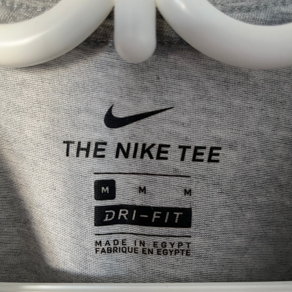 Nike T-Shirt. - Picture 4 of 4